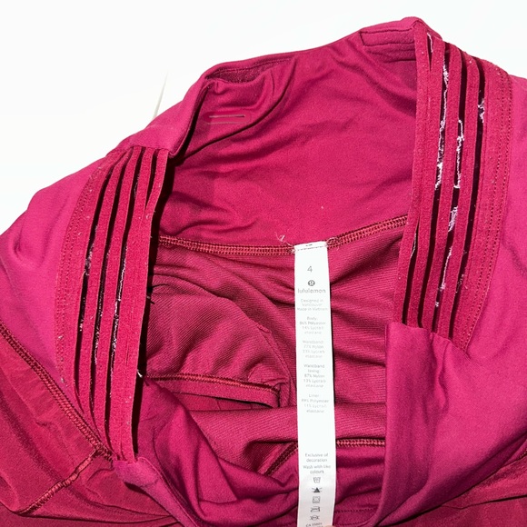 size 4 high wasted lululemon shorts - Picture 3 of 4